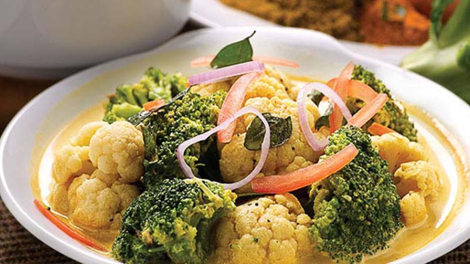 Cauliflower & Broccoli Curry