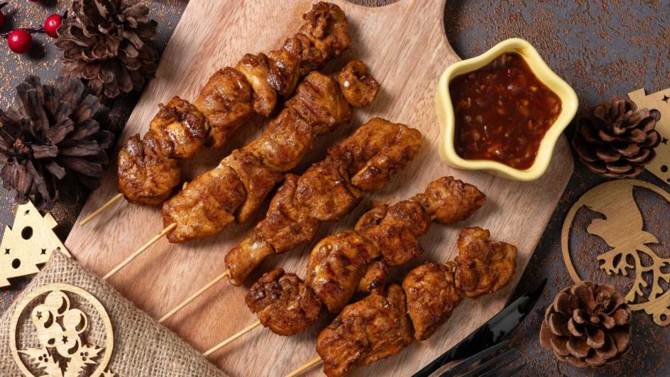 Chicken Skewers with garlic sauce