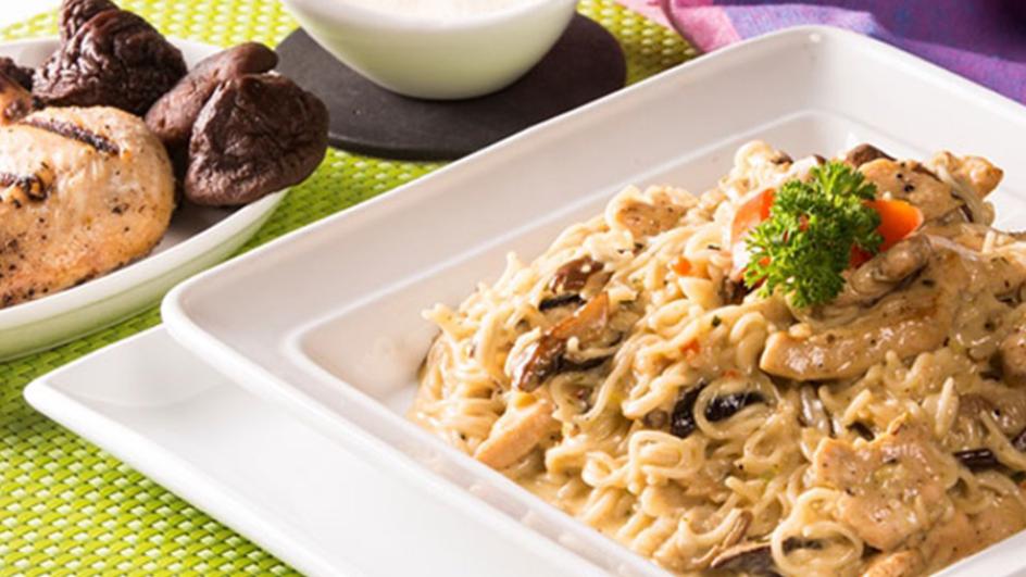 Creamy Chicken & Mushroom Noodles